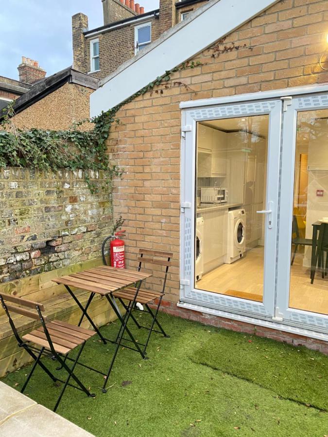 Cozy En-Suite Near Stratford London Bagian luar foto
