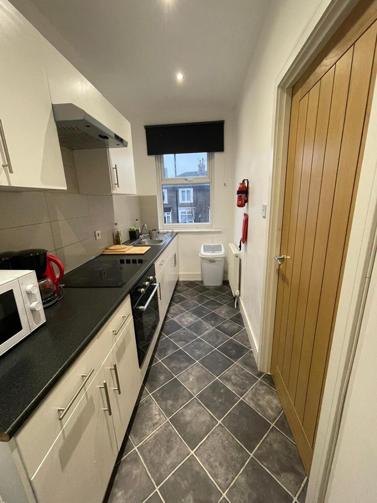 Cozy En-Suite Near Stratford London Bagian luar foto